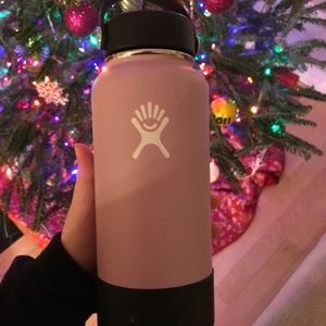 32 ounce hydro flask :)